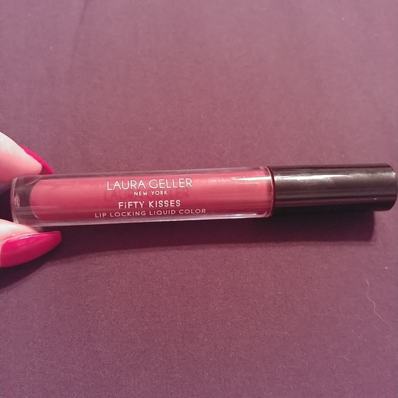 Liquid lip color - Picture 1 of 2